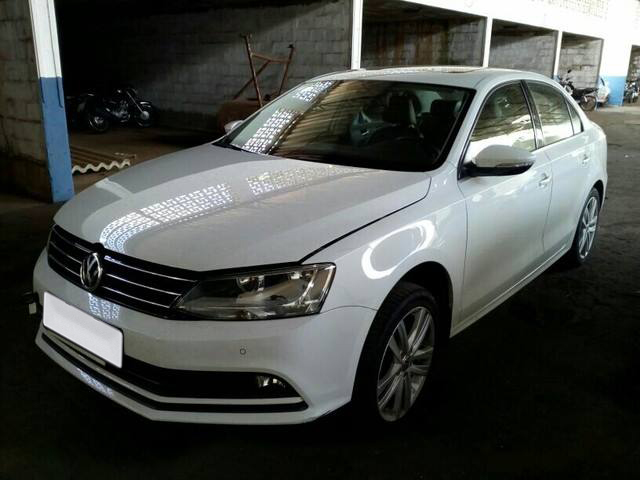 LOTE 35 VOLKSWAGEN JETTA COMFORTLINE 2.0 2014/2014