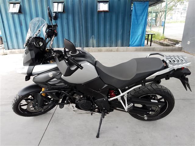 LOTE 10 SUZUKI VSTROM 1000 A 2017/2018 GASOLINA  