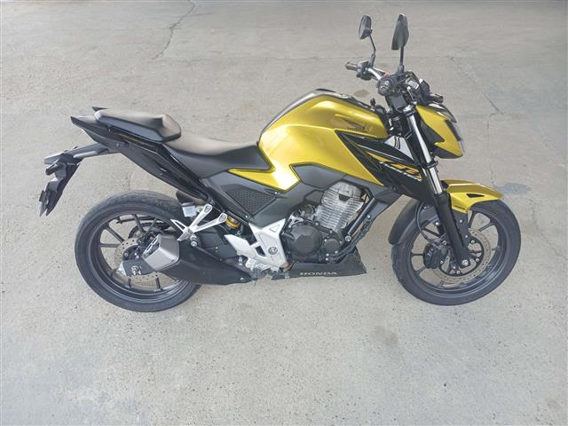 LOTE 26 CB300F TWISTER ABS 2023/2023 FLEX 