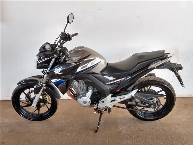 LOTE 29 CB250F TWISTER CBS 2020/2020 FLEX 