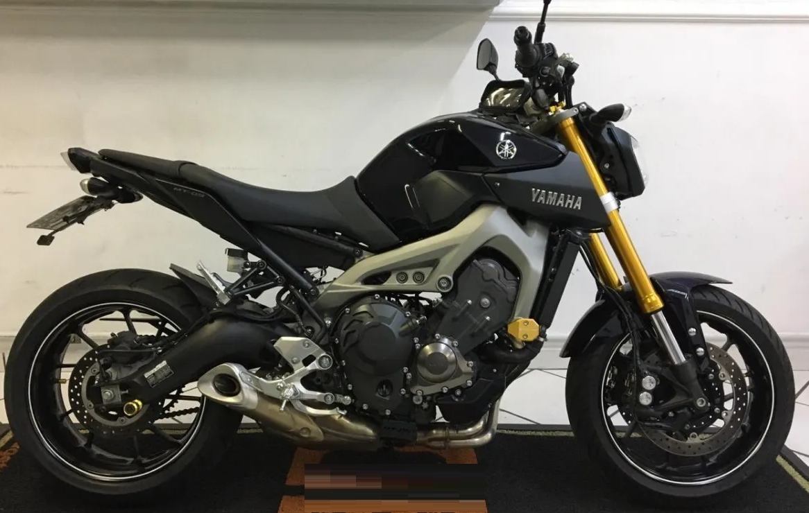 LOTE 26 YAMAHA MT-09 2015/2015 