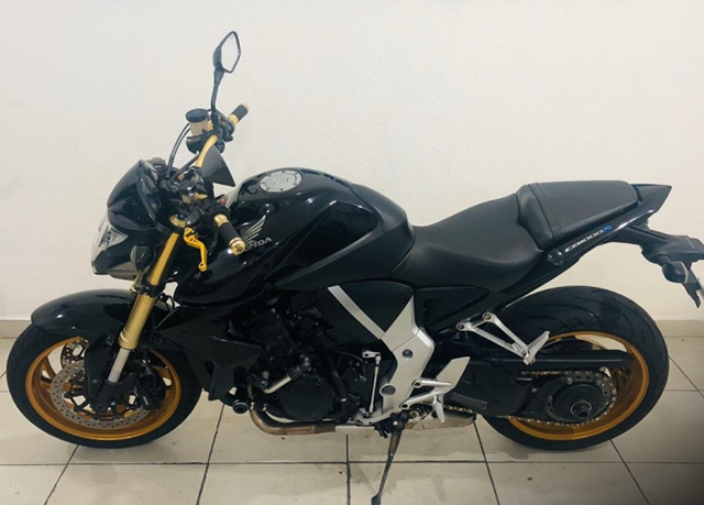LOTE 26 HONDA CB 1000 R 2014/2014